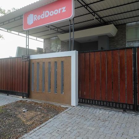 Reddoorz Near Kawasan Bandara Ahmad Yani Semarang 2 Exterior foto