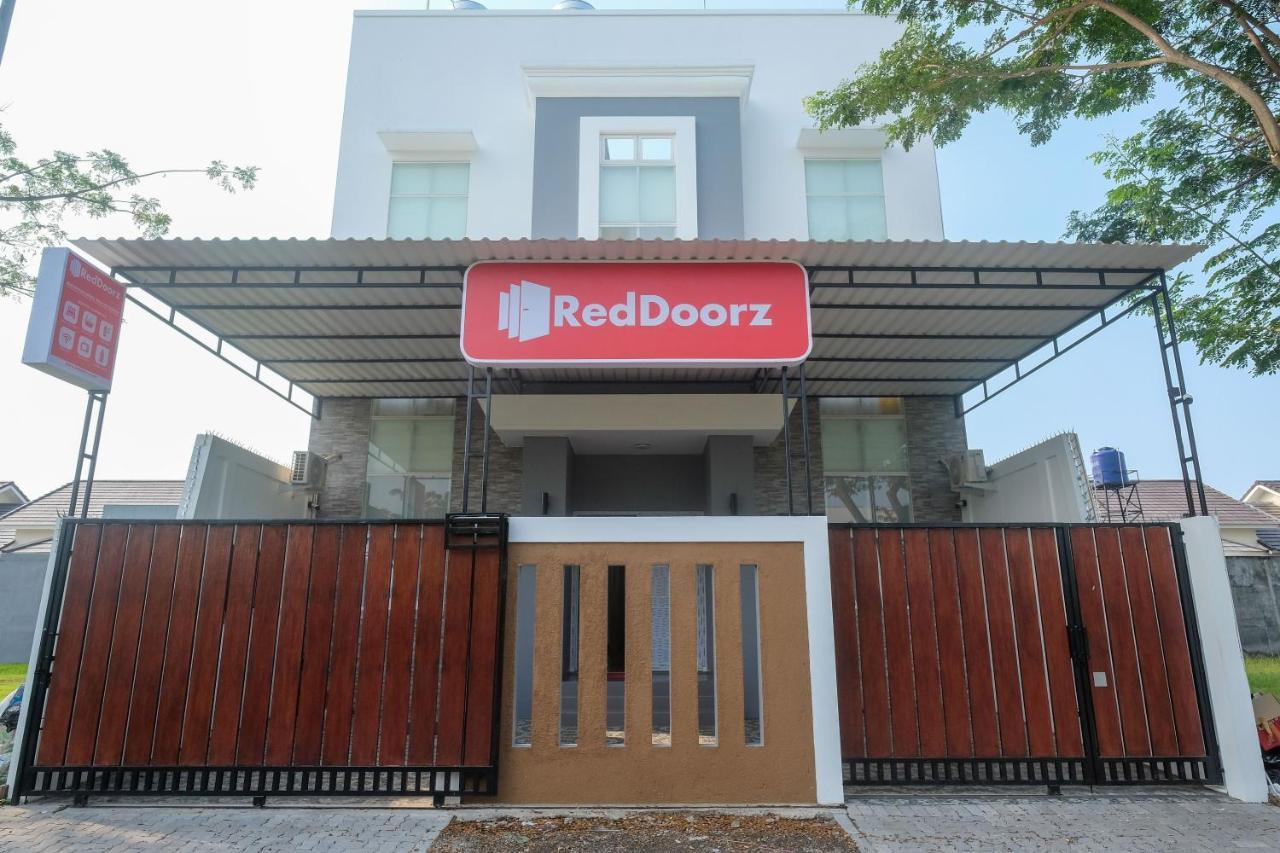 Reddoorz Near Kawasan Bandara Ahmad Yani Semarang 2 Exterior foto